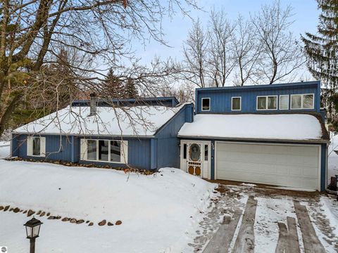 Tiny photo for 324 N Marion Street, Lake City, MI 49651 (MLS # 1941569)