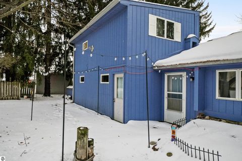 Tiny photo for 324 N Marion Street, Lake City, MI 49651 (MLS # 1941569)