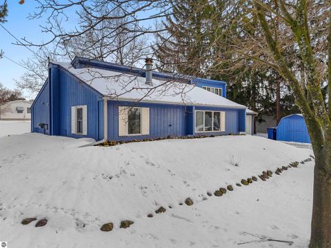 Tiny photo for 324 N Marion Street, Lake City, MI 49651 (MLS # 1941569)