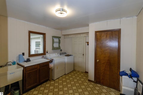 Tiny photo for 3759 S Loomis Road, Mt Pleasant, MI 48858 (MLS # 1949966)