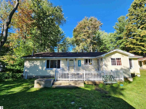 Photo of 5611 NE East Shore Drive, Kalkaska, MI 49646 (MLS # 1940252)