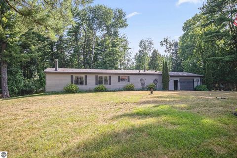 Tiny photo for 2273 Woodland Drive, West Branch, MI 48661 (MLS # 1941793)