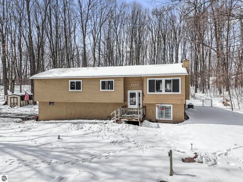 Tiny photo for 1967 Black Bark Lane, Traverse City, MI 49696 (MLS # 1943226)