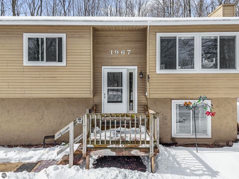 Tiny photo for 1967 Black Bark Lane, Traverse City, MI 49696 (MLS # 1943226)