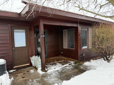 Photo of 2154 Hammond Place W Pl, Traverse City, MI 49686 (MLS # 1941666)