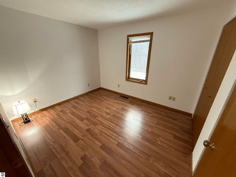 Tiny photo for 2154 Hammond Place W Pl, Traverse City, MI 49686 (MLS # 1941666)