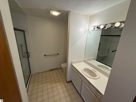 Tiny photo for 2154 Hammond Place W Pl, Traverse City, MI 49686 (MLS # 1941666)