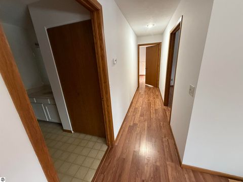 Tiny photo for 2154 Hammond Place W Pl, Traverse City, MI 49686 (MLS # 1941666)