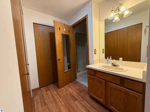 Tiny photo for 2154 Hammond Place W Pl, Traverse City, MI 49686 (MLS # 1941666)