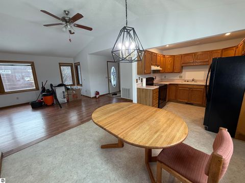 Tiny photo for 2154 Hammond Place W Pl, Traverse City, MI 49686 (MLS # 1941666)