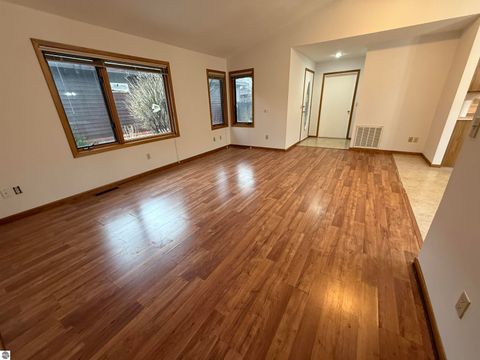 Tiny photo for 2154 Hammond Place W Pl, Traverse City, MI 49686 (MLS # 1941666)