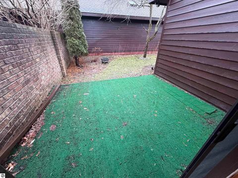 Tiny photo for 2154 Hammond Place W Pl, Traverse City, MI 49686 (MLS # 1941666)