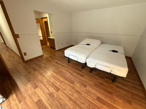 Tiny photo for 2154 Hammond Place W Pl, Traverse City, MI 49686 (MLS # 1941666)