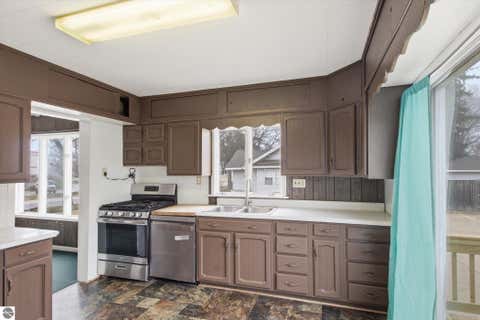 Tiny photo for 430 Bridge Avenue, Alma, MI 48801 (MLS # 1948743)