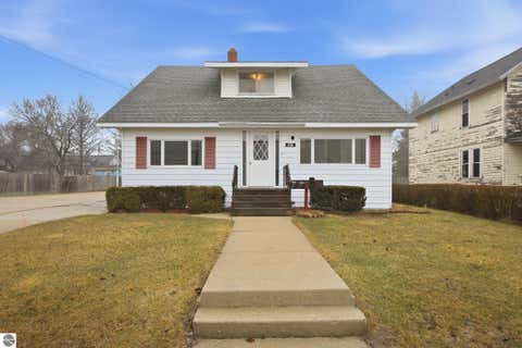Photo of 430 Bridge Avenue, Alma, MI 48801 (MLS # 1948743)