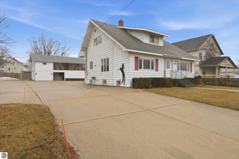 Tiny photo for 430 Bridge Avenue, Alma, MI 48801 (MLS # 1948743)