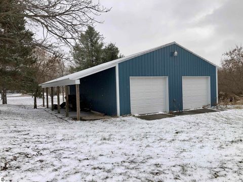 Tiny photo for 2415 50th Avenue, Lakeview, MI 48850 (MLS # 1941926)