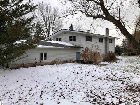 Tiny photo for 2415 50th Avenue, Lakeview, MI 48850 (MLS # 1941926)