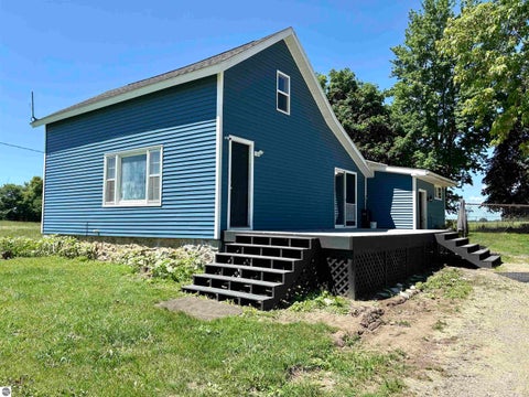 Tiny photo for 4275 N Vandecar Road, Weidman, MI 48893 (MLS # 1946688)