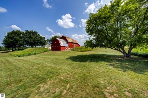 Tiny photo for 4135 Schoolcraft Rd, Bellaire, MI 49615 (MLS # 1945665)