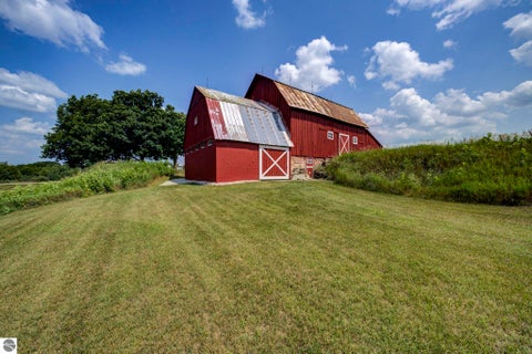 Tiny photo for 4135 Schoolcraft Rd, Bellaire, MI 49615 (MLS # 1945665)