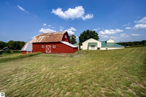 Tiny photo for 4135 Schoolcraft Rd, Bellaire, MI 49615 (MLS # 1945665)
