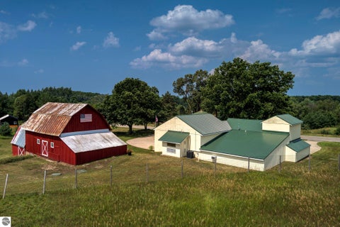Tiny photo for 4135 Schoolcraft Rd, Bellaire, MI 49615 (MLS # 1945665)
