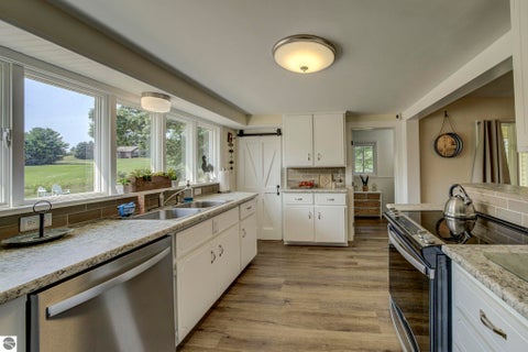 Tiny photo for 4135 Schoolcraft Rd, Bellaire, MI 49615 (MLS # 1945665)