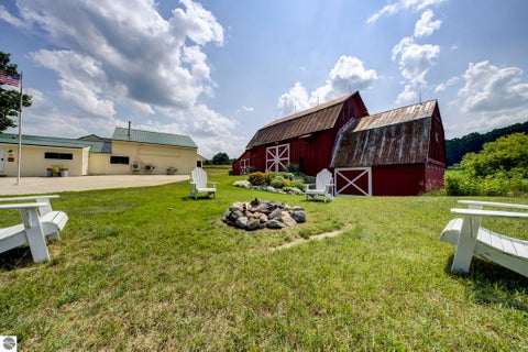 Tiny photo for 4135 Schoolcraft Rd, Bellaire, MI 49615 (MLS # 1945665)