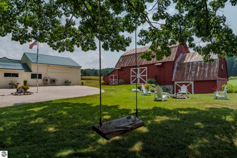 Tiny photo for 4135 Schoolcraft Rd, Bellaire, MI 49615 (MLS # 1945665)