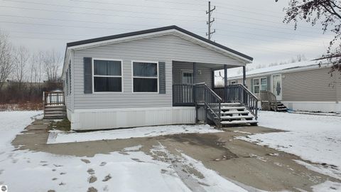 Tiny photo for 2770 S Ivy Lane #LOT 143, Mt Pleasant, MI 48858 (MLS # 1941590)