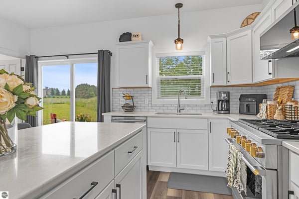 186 THRIVE BLVD # 17, TRAVERSE CITY, MI 49696 - Image b1508f2cb05f2fcd8d1410ade30a5c39/2685234483