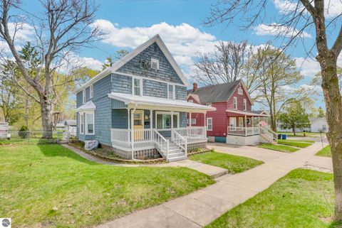Tiny photo for 417 Prospect, Cadillac, MI 49601 (MLS # 1944406)
