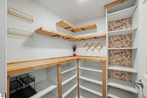 Tiny photo for 201 E Bennett Avenue, Mt Pleasant, MI 48858 (MLS # 1944152)