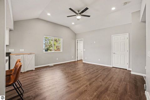 Tiny photo for 201 E Bennett Avenue, Mt Pleasant, MI 48858 (MLS # 1944152)