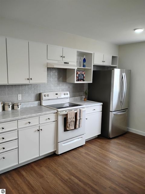 Tiny photo for 511 Woodworth Avenue, Mt Pleasant, MI 48858 (MLS # 1943312)