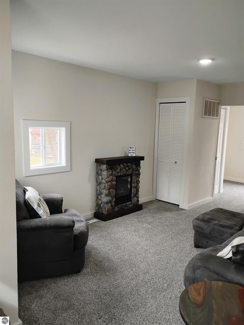 Tiny photo for 511 Woodworth Avenue, Mt Pleasant, MI 48858 (MLS # 1943312)