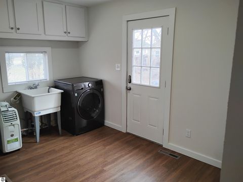 Tiny photo for 511 Woodworth Avenue, Mt Pleasant, MI 48858 (MLS # 1943312)