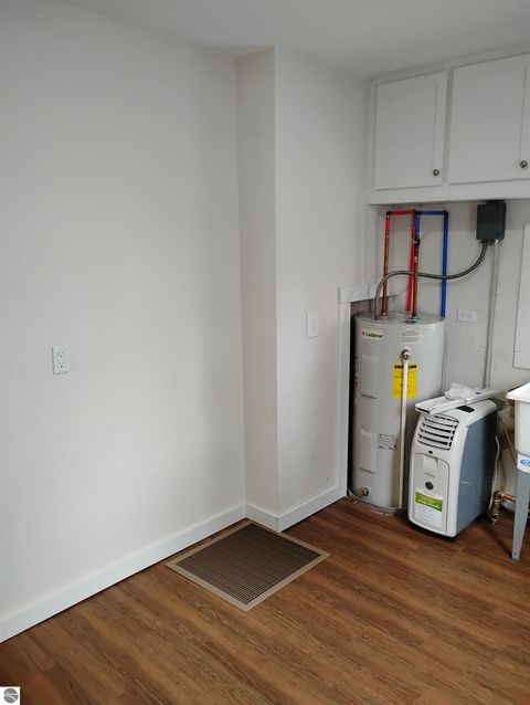 Tiny photo for 511 Woodworth Avenue, Mt Pleasant, MI 48858 (MLS # 1943312)