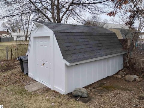 Tiny photo for 511 Woodworth Avenue, Mt Pleasant, MI 48858 (MLS # 1943312)