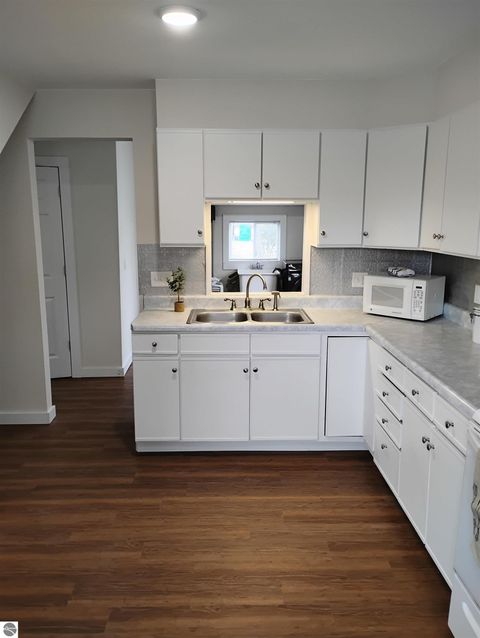 Tiny photo for 511 Woodworth Avenue, Mt Pleasant, MI 48858 (MLS # 1943312)