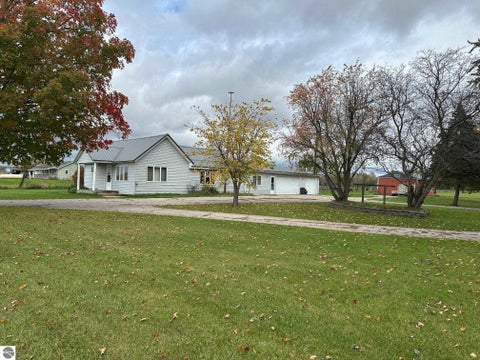 Tiny photo for 11627 S Green RD, Riverdale, MI 48877 (MLS # 1951720)