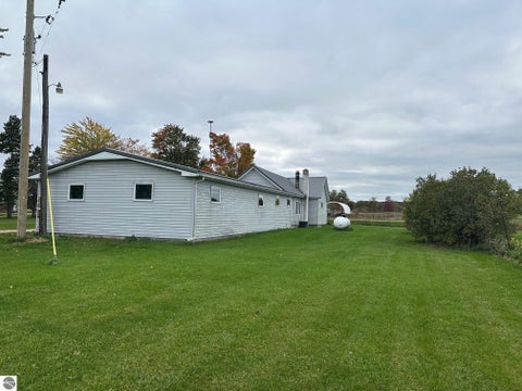 Tiny photo for 11627 S Green RD, Riverdale, MI 48877 (MLS # 1951720)