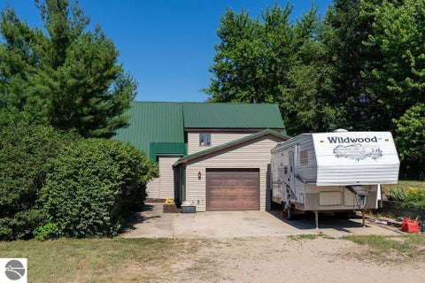 Tiny photo for 6696 Nottawa Road, Mt Pleasant, MI 48858 (MLS # 1948484)