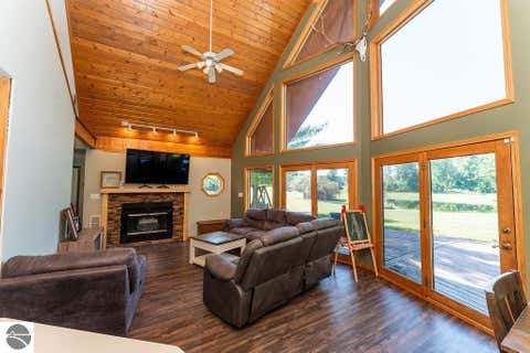 Tiny photo for 6696 Nottawa Road, Mt Pleasant, MI 48858 (MLS # 1948484)