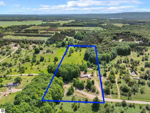 Tiny photo for 4622 Vista Valley Trail, Mesick, MI 49668 (MLS # 1947605)