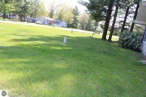Tiny photo for 817 E Dresden Street, Kalkaska, MI 49646 (MLS # 1945886)