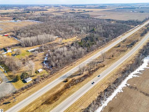 Tiny photo for 5612 E Remus Road, Mt Pleasant, MI 48858 (MLS # 1942484)