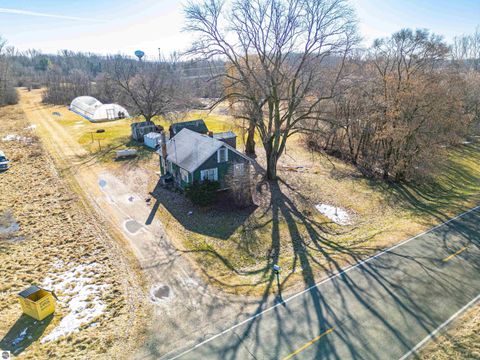 Tiny photo for 5612 E Remus Road, Mt Pleasant, MI 48858 (MLS # 1942484)