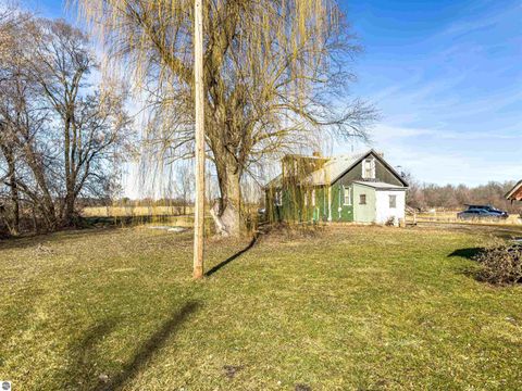 Tiny photo for 5612 E Remus Road, Mt Pleasant, MI 48858 (MLS # 1942484)